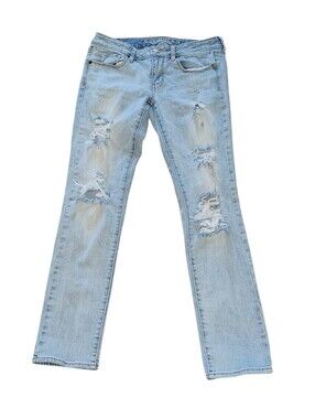 American Eagle Women's Size 6 Light Blue Distressed Skinny Jeans
